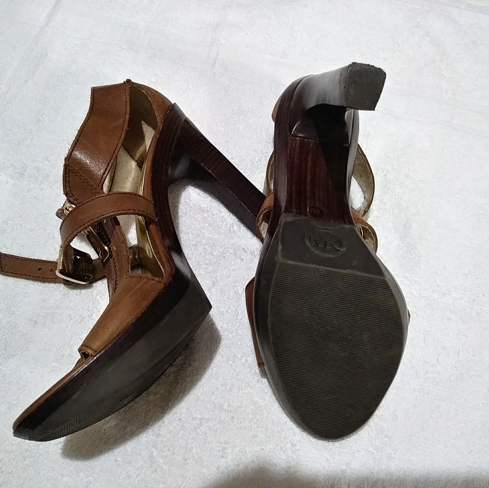 Sandals - Picture 2 of 6